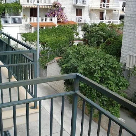 Гостевой дом And With Parking Space Bol, Brac - 2926